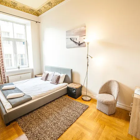 Dzirnavu Center Apartamento Riga