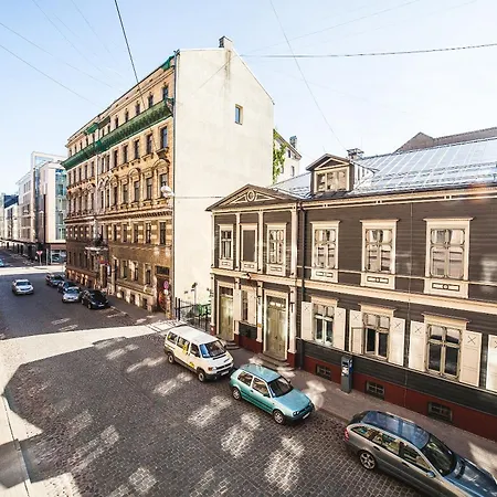 Apartment Dzirnavu Center