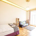 Dzirnavu Center * Ρίγα